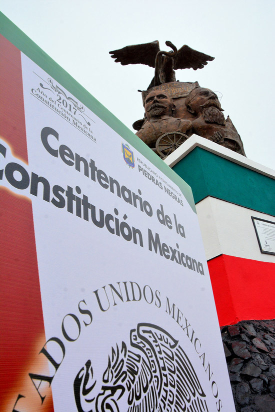 CONMEMORAN CENTENARIO DE LA CONSTITUCIÓN MEXICANA 