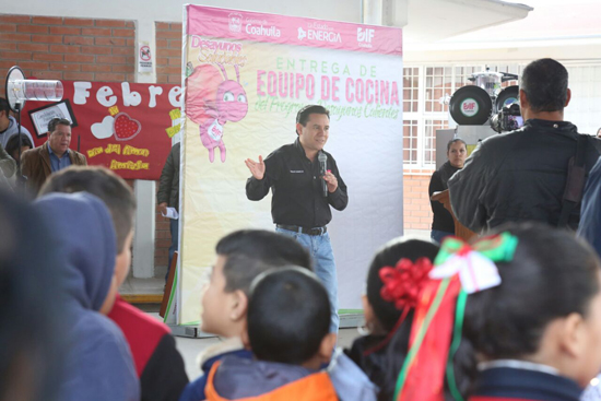 En intensa gira de trabajo por Torreón y Saltillo entrega DIF Coahuila apoyos diversos a instituciones 