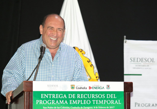 Entrega Rubén Moreira recursos de Empleo Temporal 