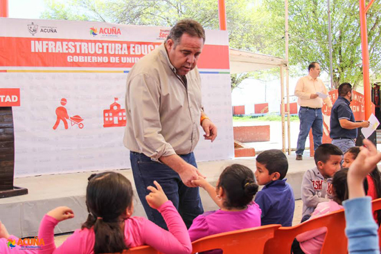 Gobierno municipal cumple compromiso con alumnos de la primaria Jesús María Ramón 