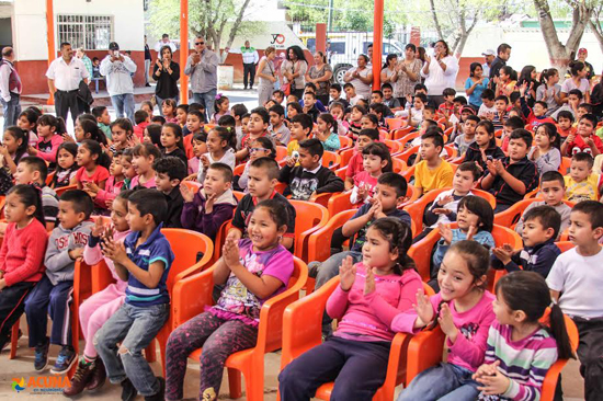 Gobierno municipal cumple compromiso con alumnos de la primaria Jesús María Ramón 
