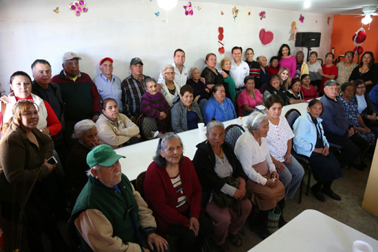 Lleva DIF Coahuila alegría a adultos mayores 