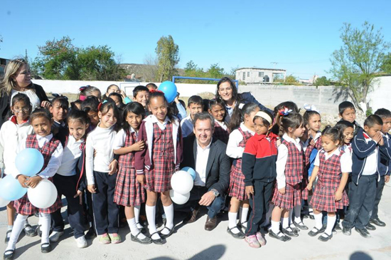 Rehabilitan escuela Calixto Muñiz 