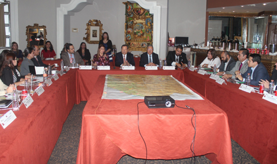 Se reúnen legisladores de Nuevo León con el Procurador Homero Ramos Gloria 