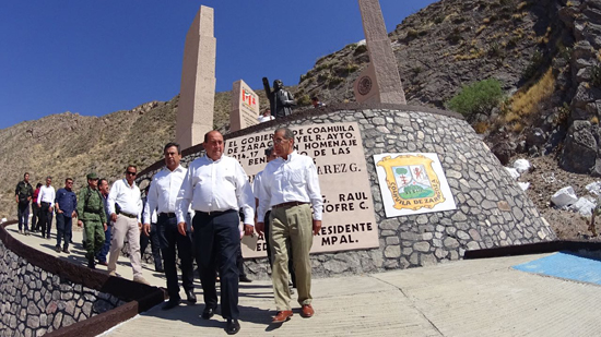 Conmemora con obras gobierno de Coahuila Natalicio de Juárez 