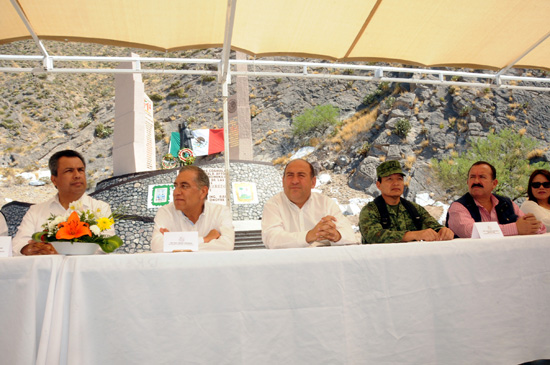Encabeza gobernador ceremonia para conmemorar natalicio de Don Benito Juárez 