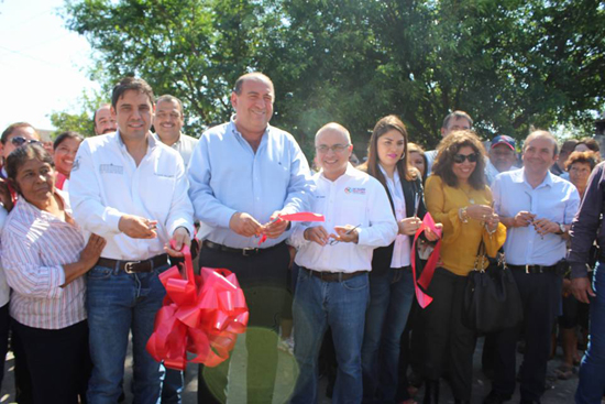 Gobierno estatal y gobierno municipal entregaron pavimentación de la colonia Antonio Gutiérrez 