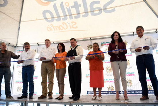 Inaugura Isidro Plaza y cancha en Ampliación Morelos 