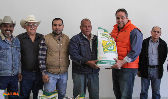 Municipio subsidia 15.4 toneladas de semilla de sorgo forrajero a favor de 110 productores rurales 