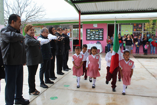 Visita gobierno municipal jardín de niños en ejido Santa María 