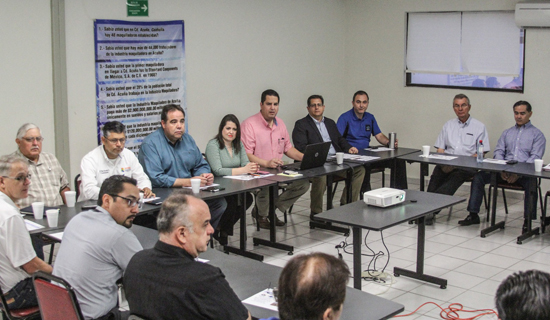Ante asociación de maquiladoras gobiernos de Acuña y Del Río exponen proyectos conjuntos 
