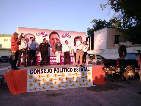 Recorren candidatos de Alianza Ciudadana varios sectores del Fraccionamiento Cedros 