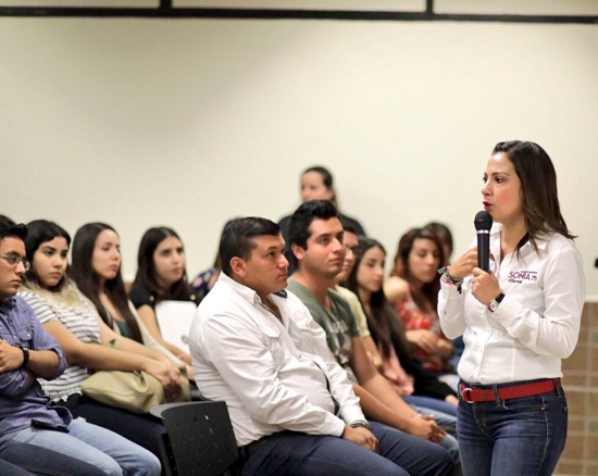 Sonia Villarreal implementará el programa “Escuela Limpia” 