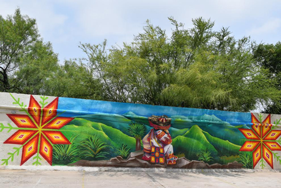 A través del proyecto Diálogo de Identidades inauguran Mural de la Cultura Huichol 