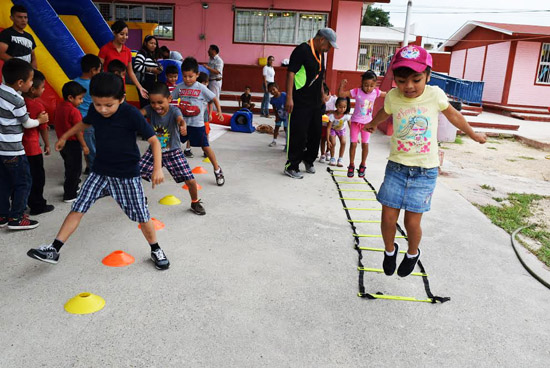 Activan a 200 pequeños del jardín “Alfredo Garza Garza”, a través de programa municipal 