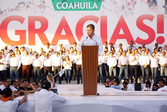 Agradece Riquelme ser gobernador electo, ante 20 mil asistentes en el Estadio Francisco I. Madero 