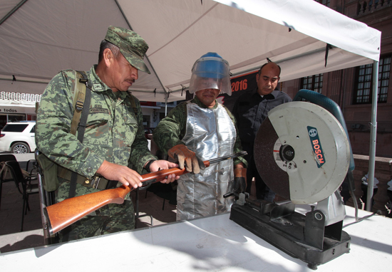 El programa “Canje de Armas”, permitió la recuperación de 2,150 armas cortas y 173 granadas 
