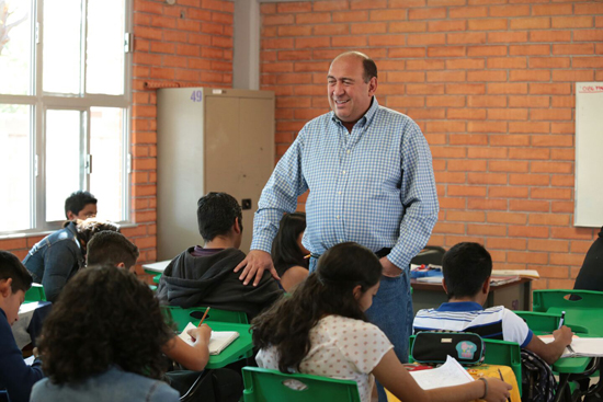 Invierte Coahuila en más espacios educativos 