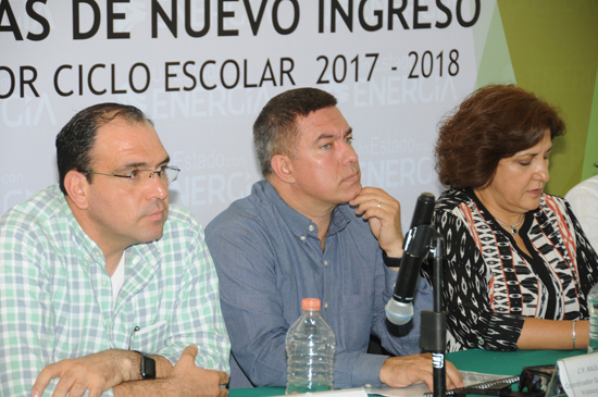 Entrega CECYTE Coahuila plazas a maestros del EMSAD 
