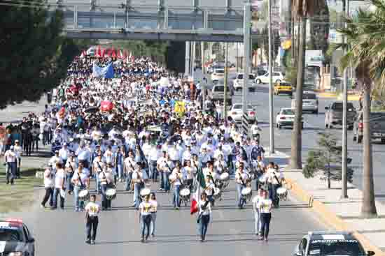 Próximo Sábado se Cerrarán Calles por el Desfile Cívico-Patrio Universitario de la UA de C 