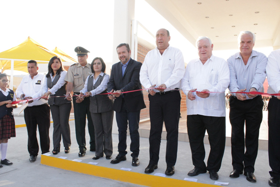 Alcalde acude a inauguración del Instituto Andrés Osuna 