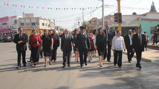 Grandioso desfile cívico militar en Nueva Rosita por Inicio de la Independencia 