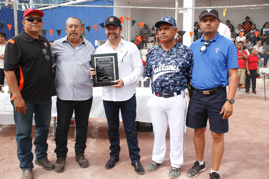 Ligas de beisbol infantil jugarán en honor al Alcalde 