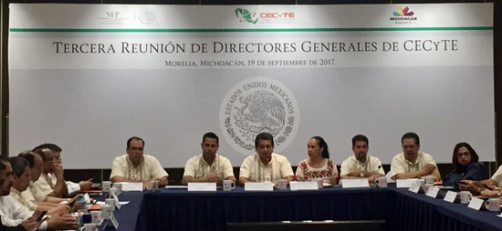 Participa Tobías en la reunión de directores generales del CECyTE 