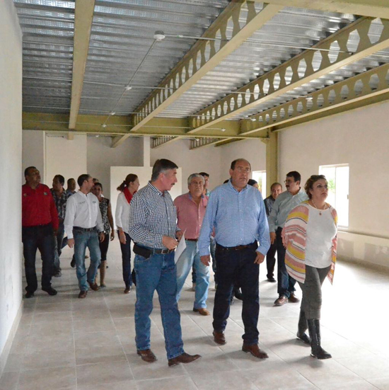 Supervisa gobernador construcción del centro administrativo municipal de Múzquiz 