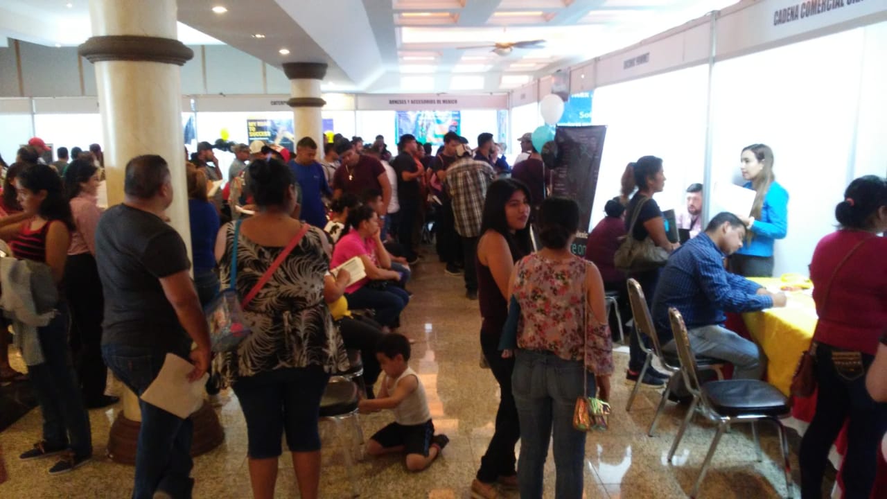 Ofertan 400 puestos de trabajo en Feria del empleo en Acuña
