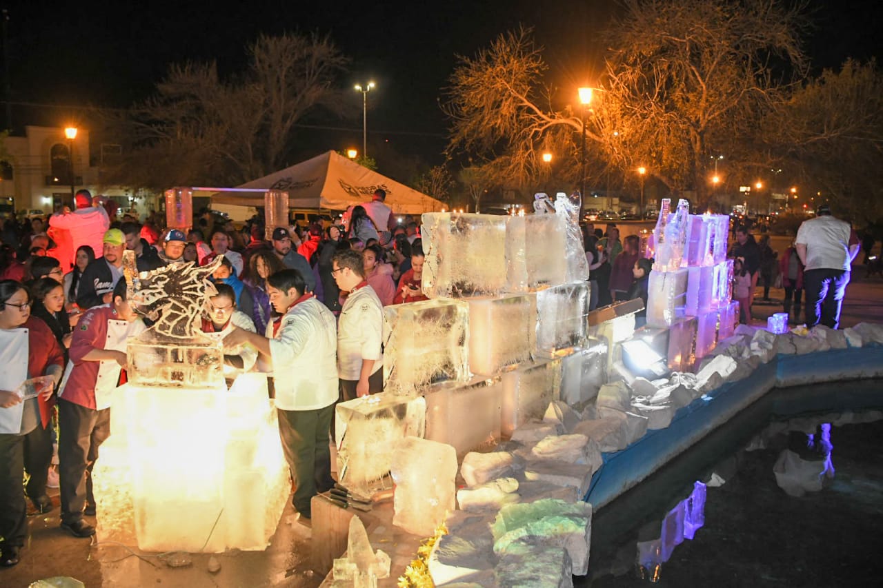 Realizan Gobierno Municipal y Universidad Vizcaya de las Américas, primer festival de arte en hielo en Piedras Negras