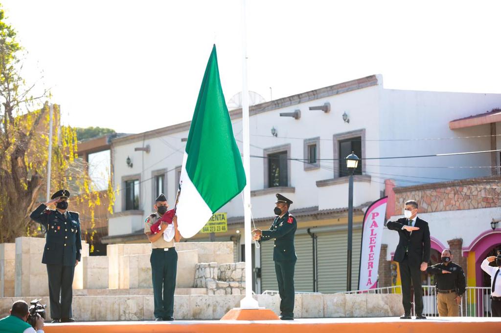 Encabeza gobernador Miguel Riquelme conmemoración por el Día de la Bandera Nacional