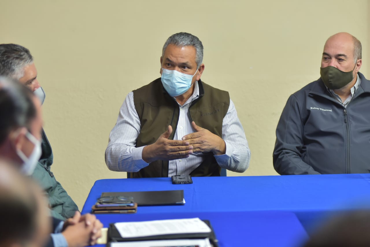El Alcalde Emilio de Hoyos se reúne con el consejo de la CANACO, respaldarán actividad comercial en Acuña